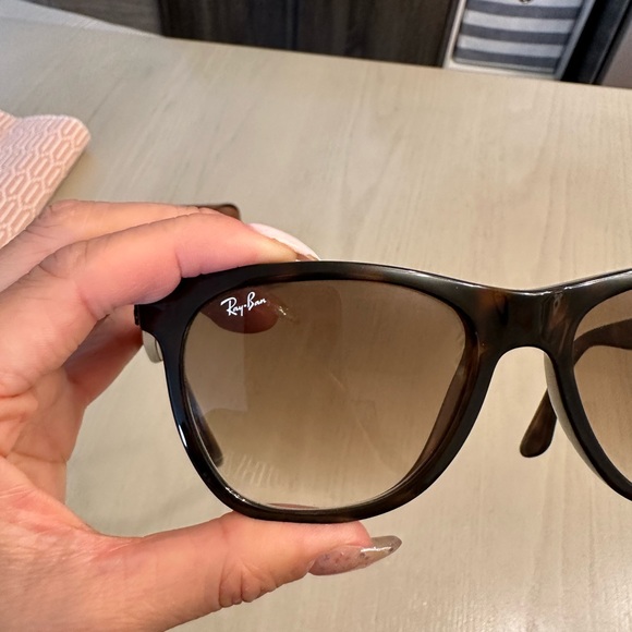 Rayban Sunglasses 4184 - Picture 9 of 11